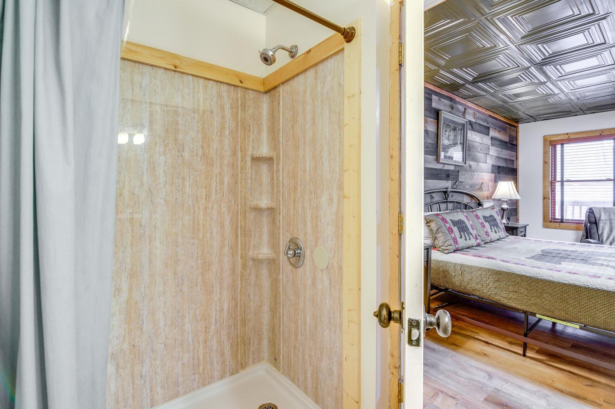 Pet-Friendly Gatlinburg Retreat With Hot Tub! Exterior foto