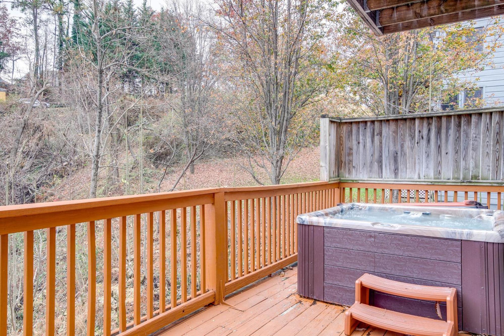 Pet-Friendly Gatlinburg Retreat With Hot Tub! Exterior foto