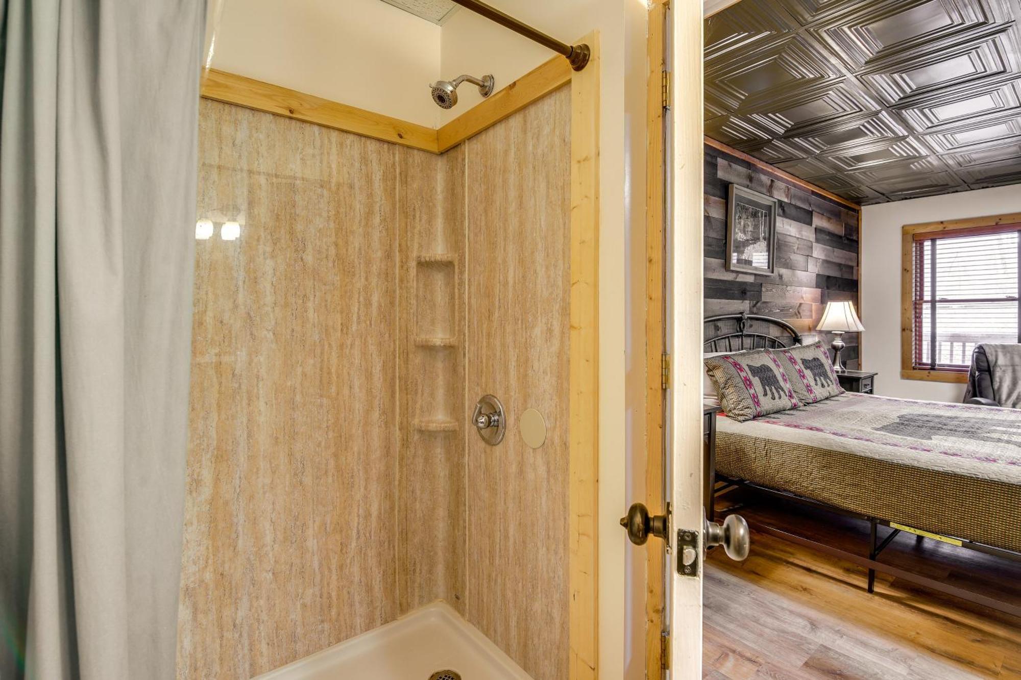 Pet-Friendly Gatlinburg Retreat With Hot Tub! Exterior foto
