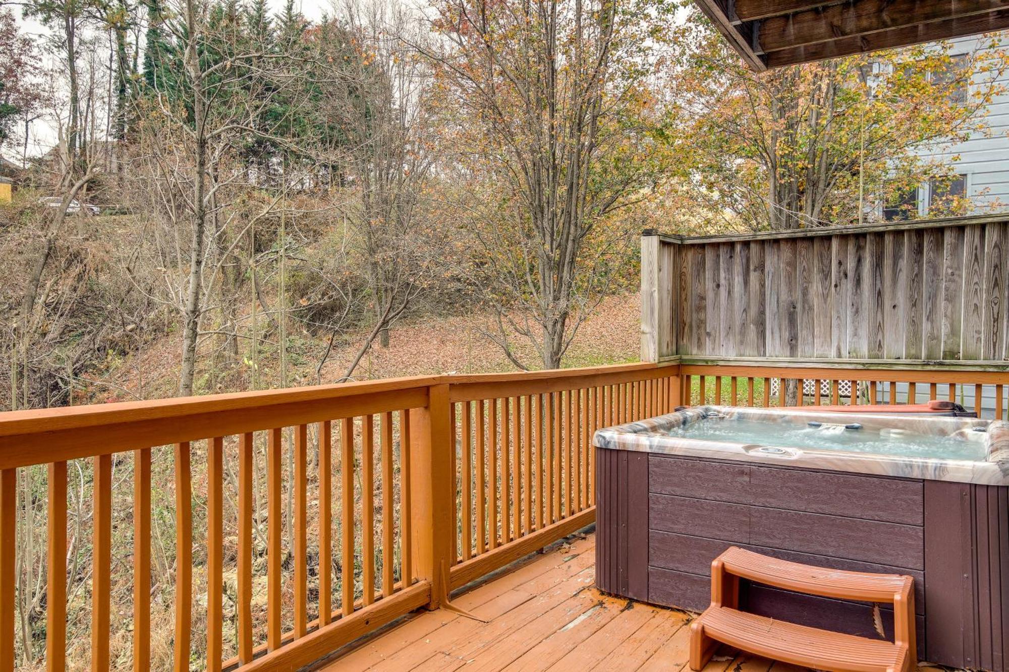 Pet-Friendly Gatlinburg Retreat With Hot Tub! Exterior foto